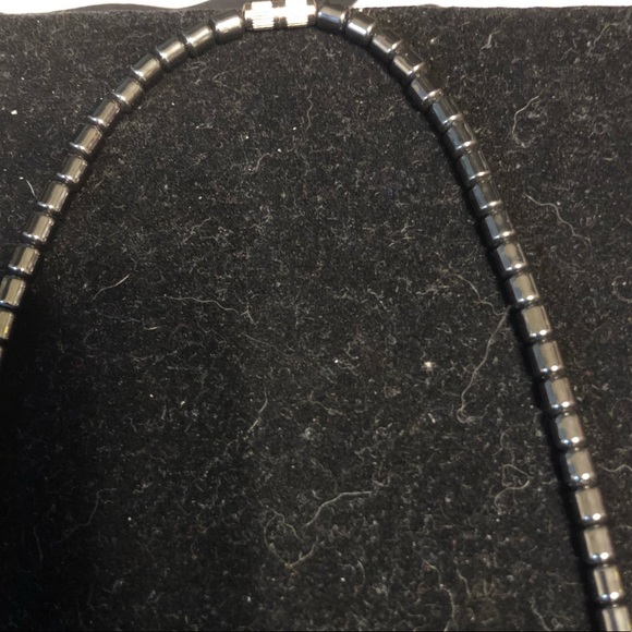 SOLD🤑SOLD🤑Turquoise and Hematite Necklace - Picture 3 of 6